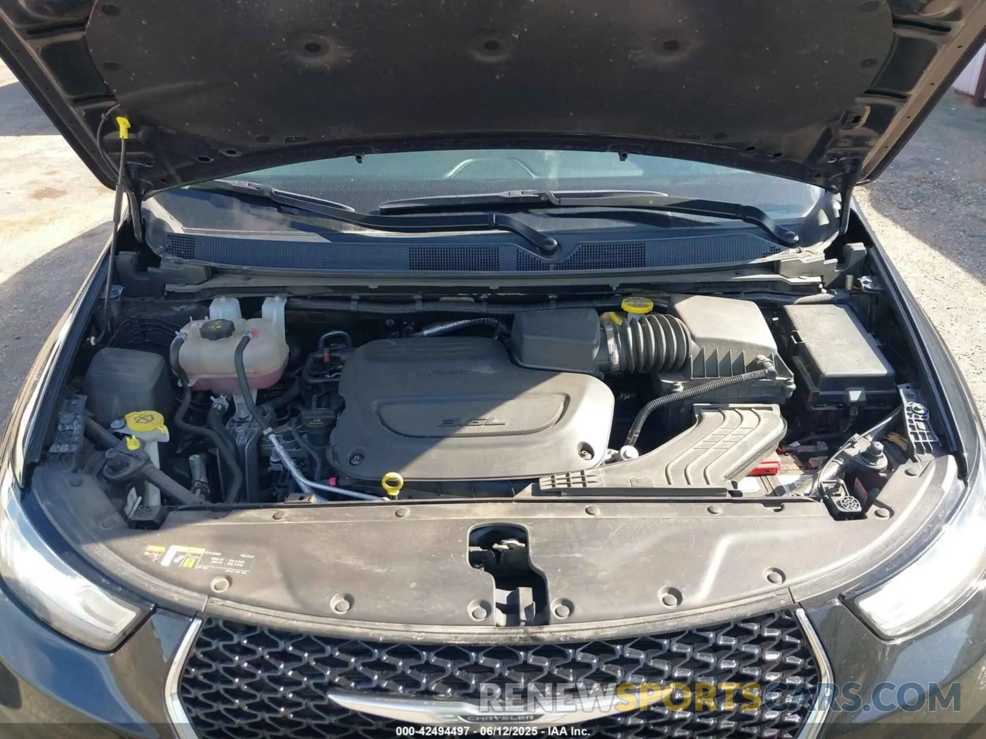 10 Photograph of a damaged car 2C4RC1BG6PR627199 CHRYSLER PACIFICA 2023