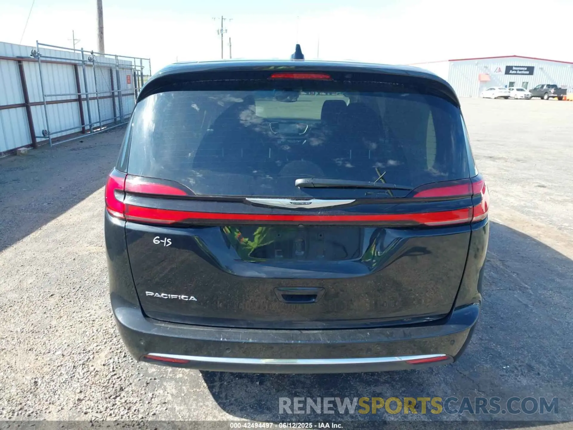 16 Photograph of a damaged car 2C4RC1BG6PR627199 CHRYSLER PACIFICA 2023