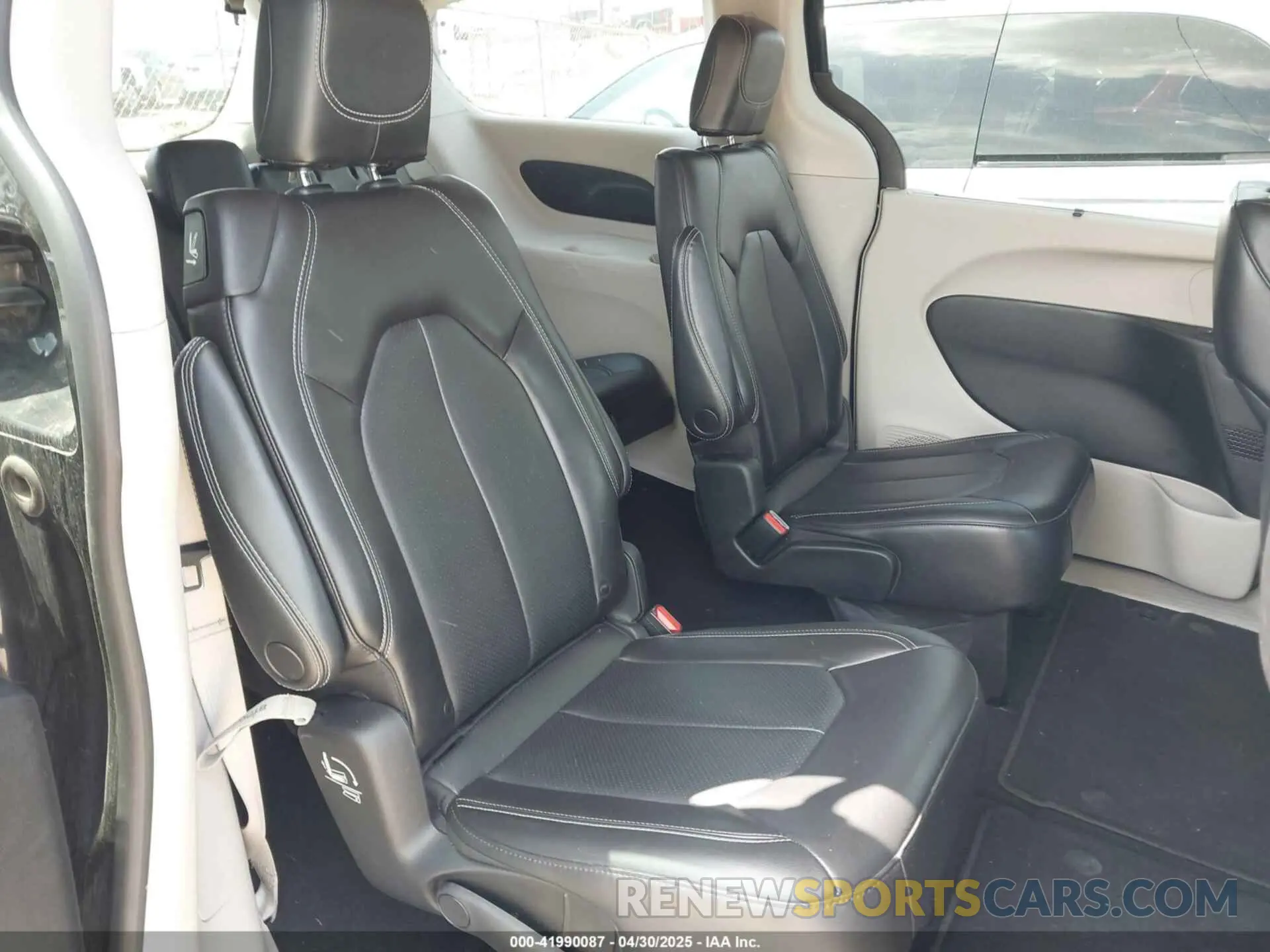 8 Фотография поврежденного автомобиля 2C4RC1BG6PR627333 CHRYSLER PACIFICA 2023