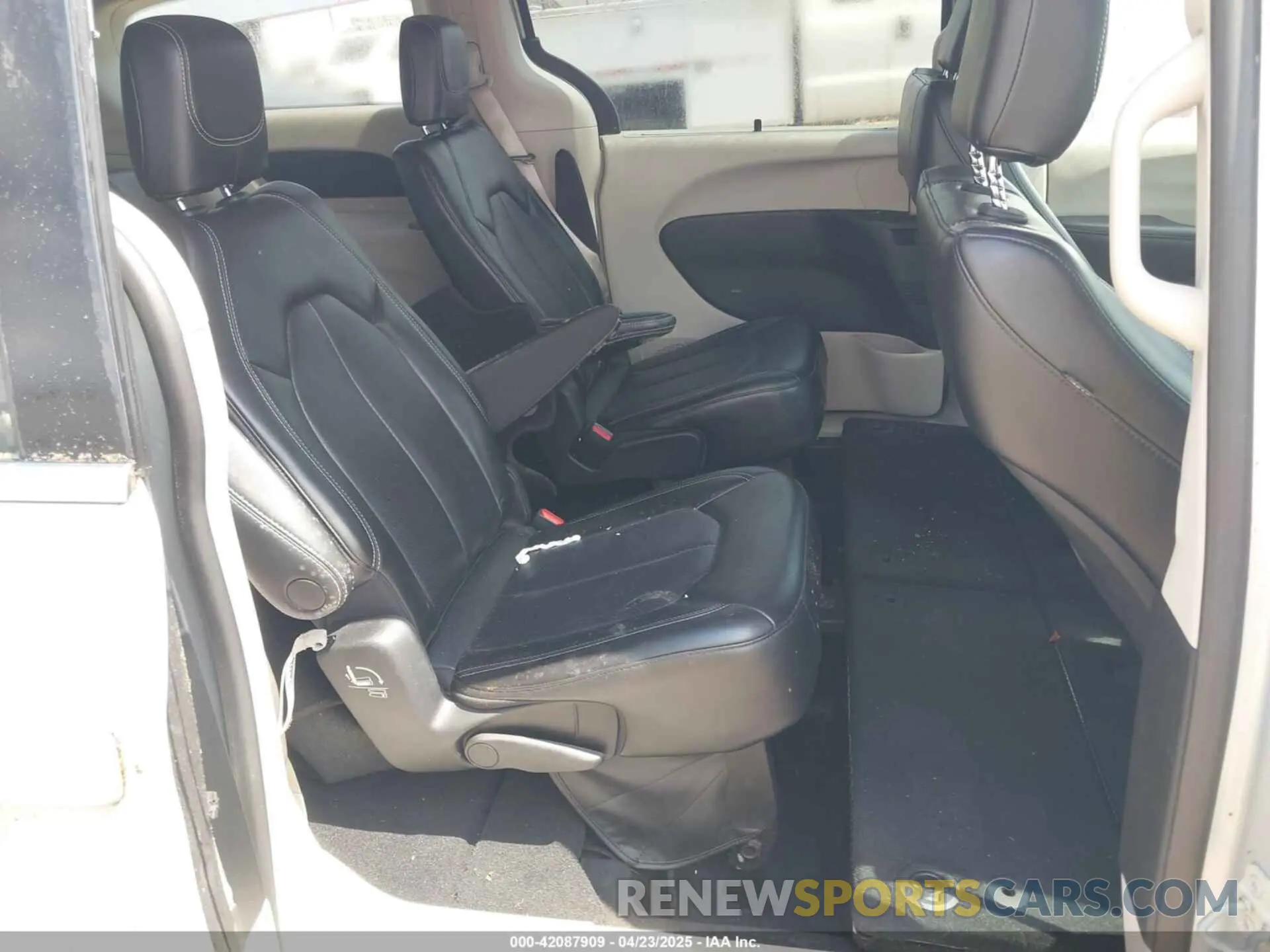 8 Фотография поврежденного автомобиля 2C4RC1BG7PR521232 CHRYSLER PACIFICA 2023