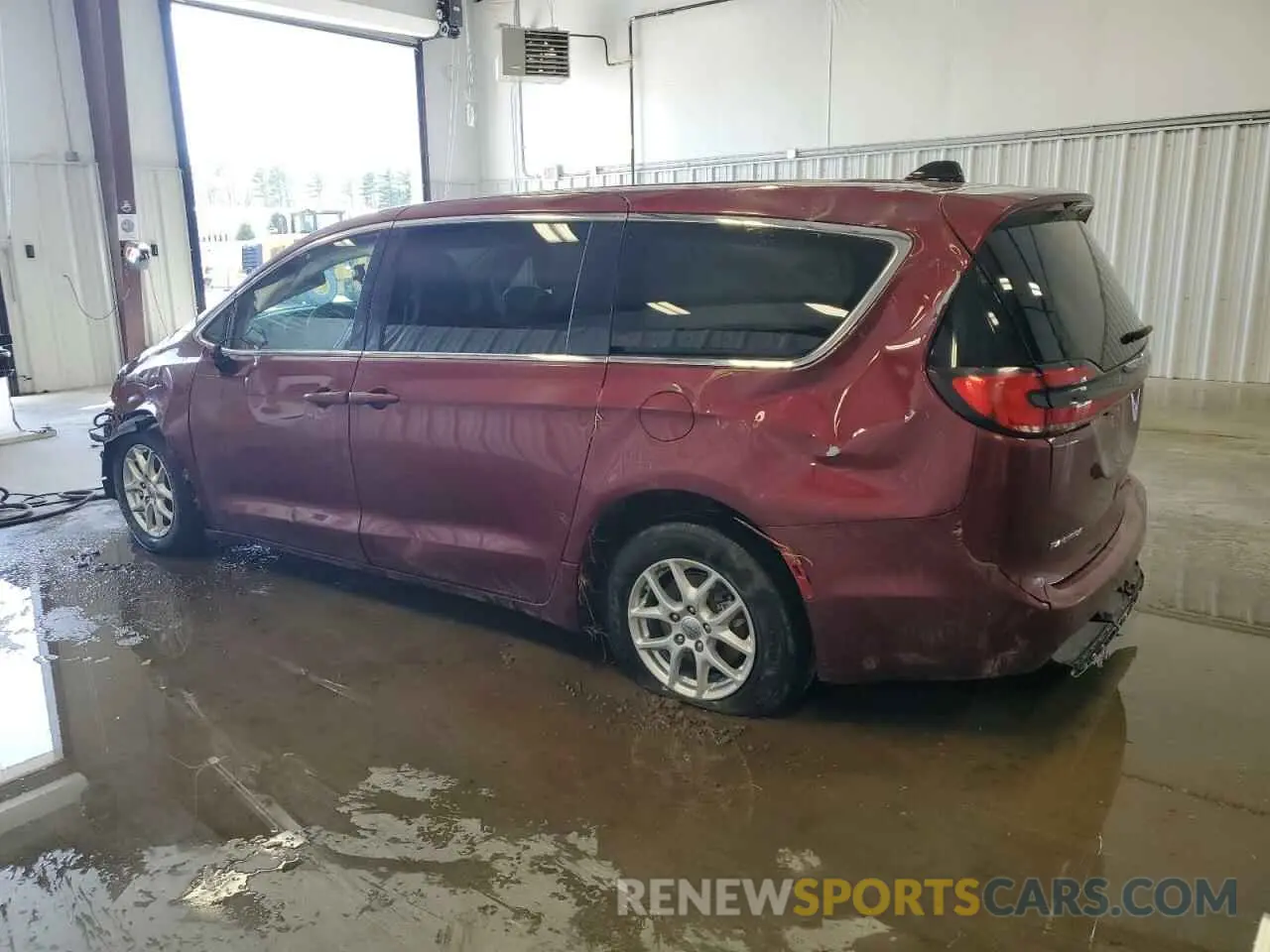 2 Фотография поврежденного автомобиля 2C4RC1BG7PR566946 CHRYSLER PACIFICA 2023