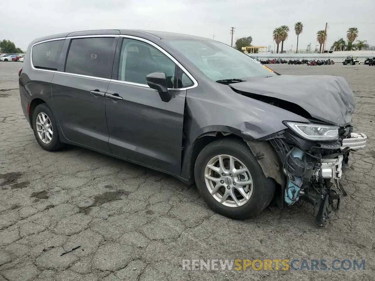 4 Фотография поврежденного автомобиля 2C4RC1BG7PR581897 CHRYSLER PACIFICA 2023