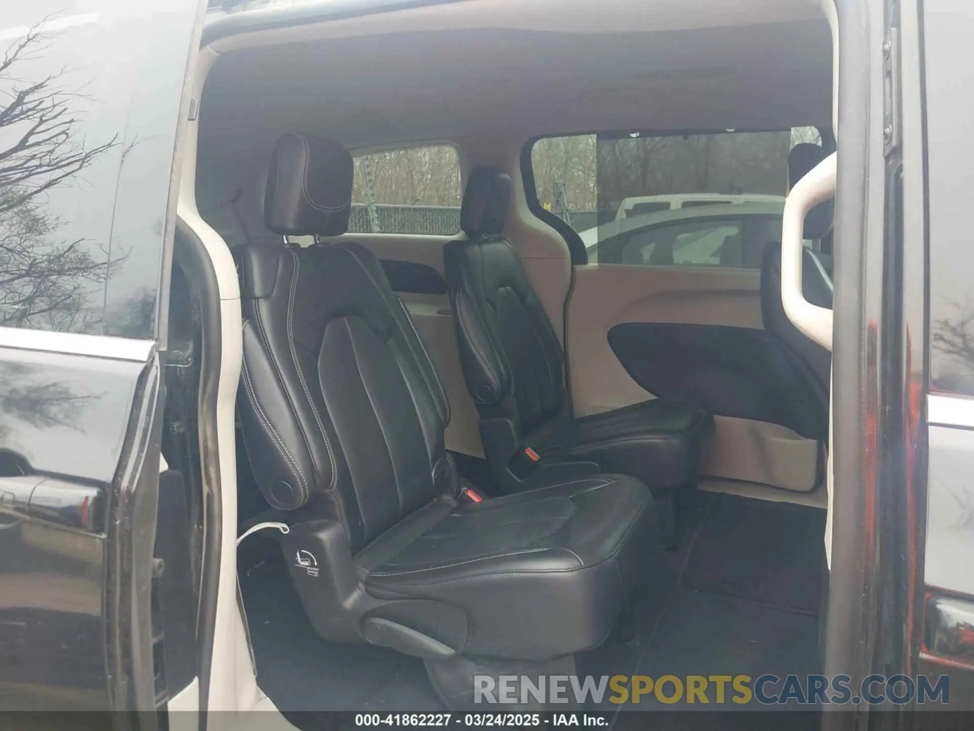 8 Фотография поврежденного автомобиля 2C4RC1BG7PR606538 CHRYSLER PACIFICA 2023