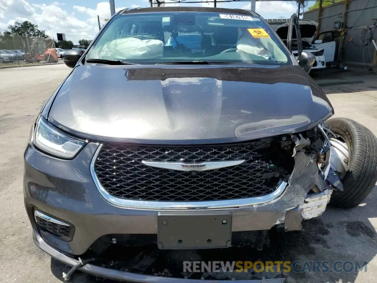 5 Photograph of a damaged car 2C4RC1BG8PR564011 CHRYSLER PACIFICA 2023