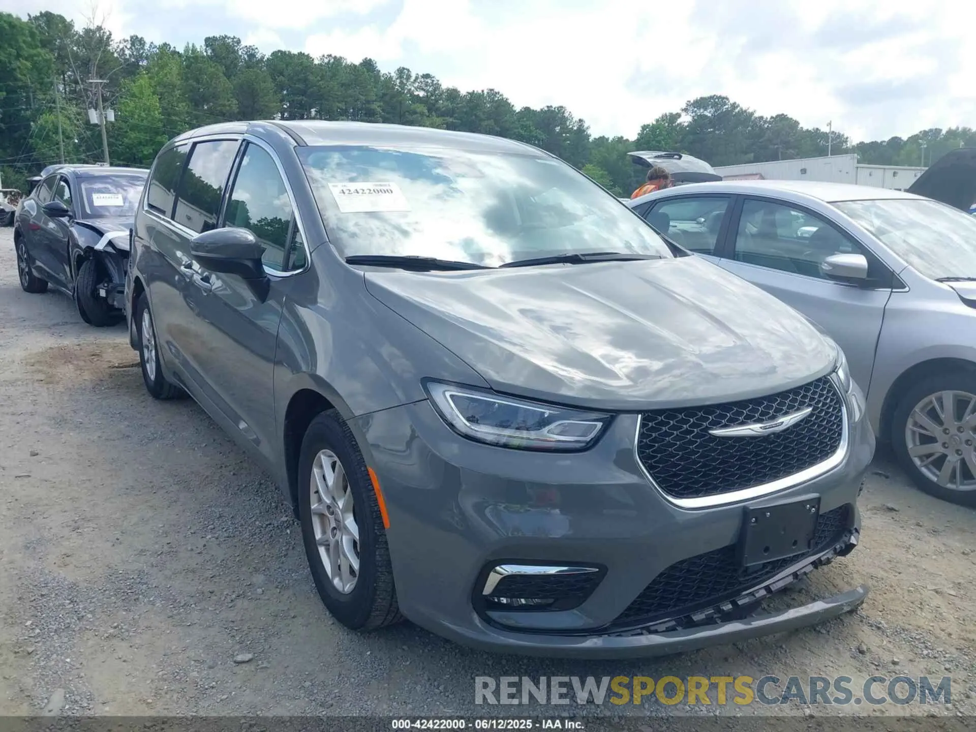 1 Photograph of a damaged car 2C4RC1BG8PR571346 CHRYSLER PACIFICA 2023