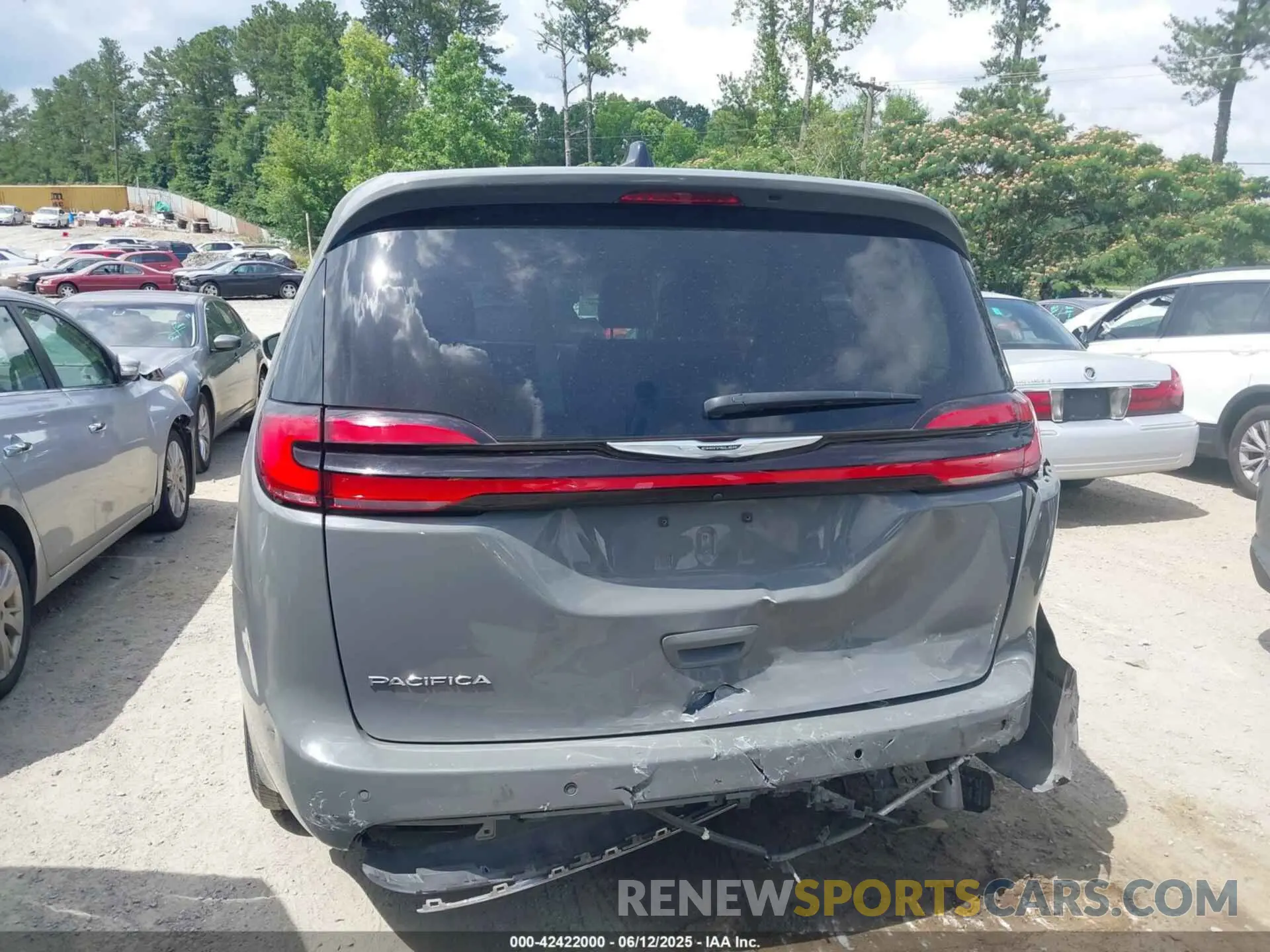 16 Photograph of a damaged car 2C4RC1BG8PR571346 CHRYSLER PACIFICA 2023