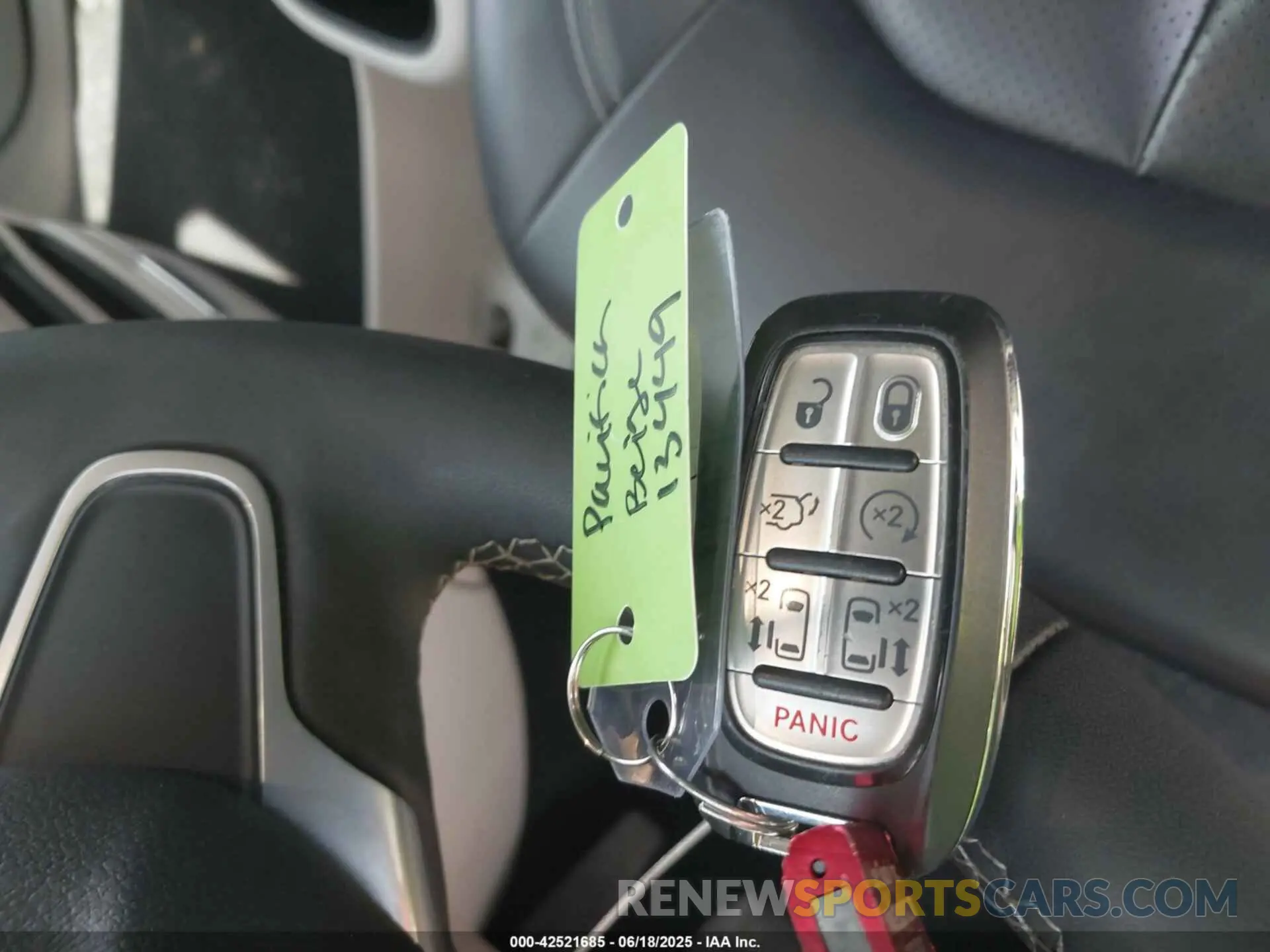 11 Фотография поврежденного автомобиля 2C4RC1BG8PR623994 CHRYSLER PACIFICA 2023