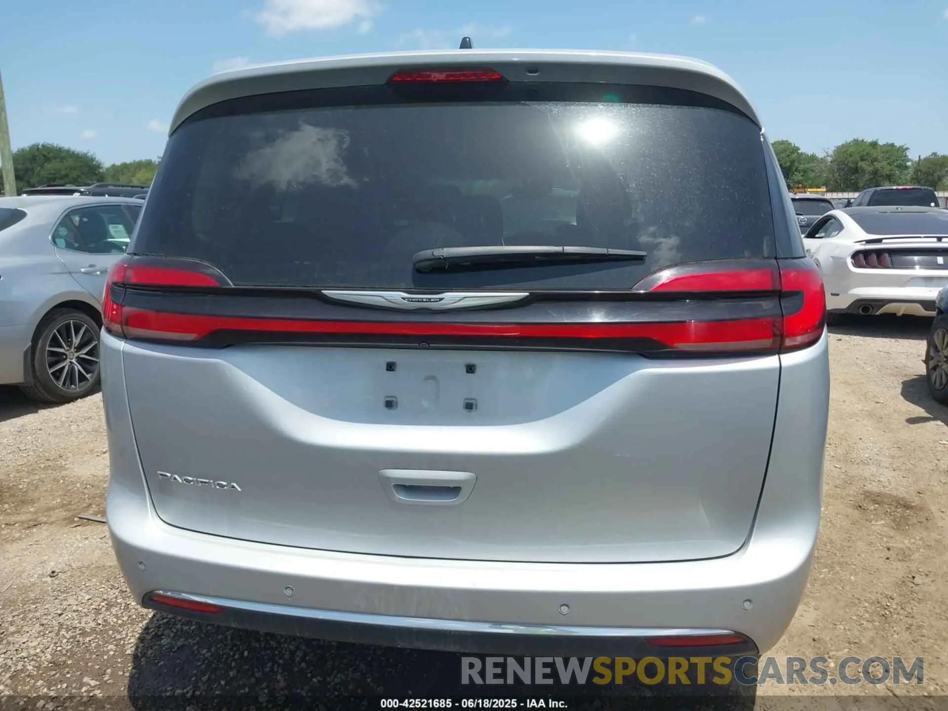 16 Фотография поврежденного автомобиля 2C4RC1BG8PR623994 CHRYSLER PACIFICA 2023