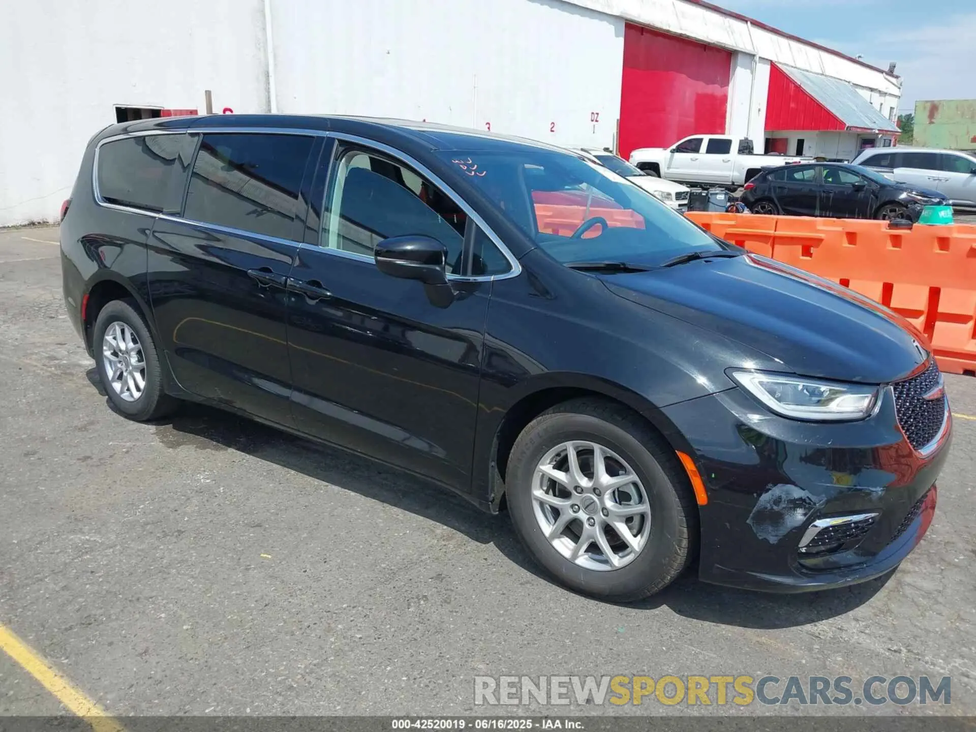 1 Photograph of a damaged car 2C4RC1BG8PR627642 CHRYSLER PACIFICA 2023