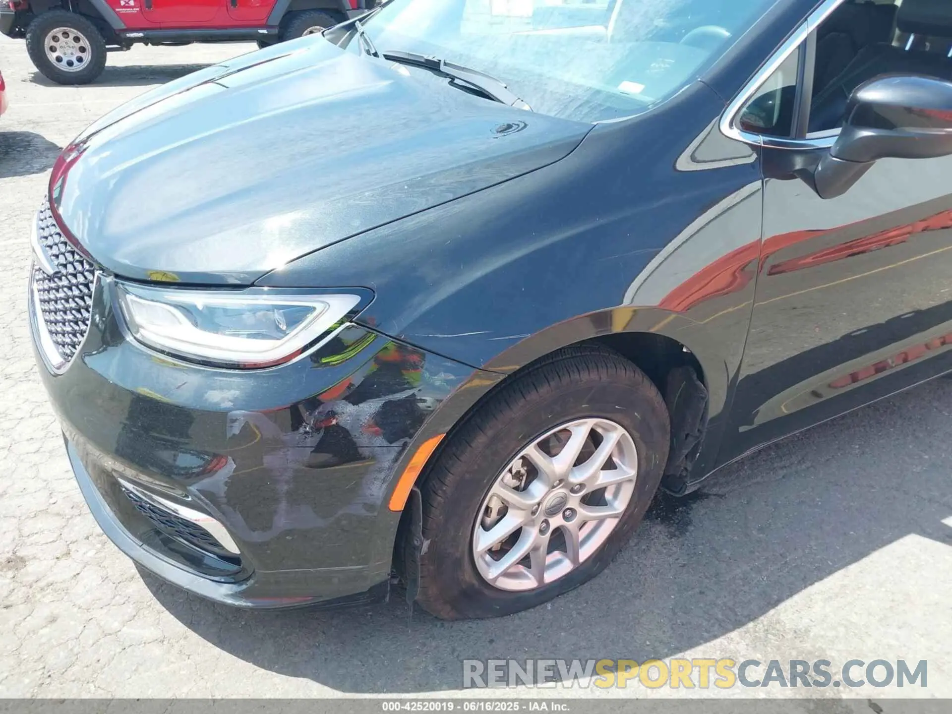 6 Photograph of a damaged car 2C4RC1BG8PR627642 CHRYSLER PACIFICA 2023