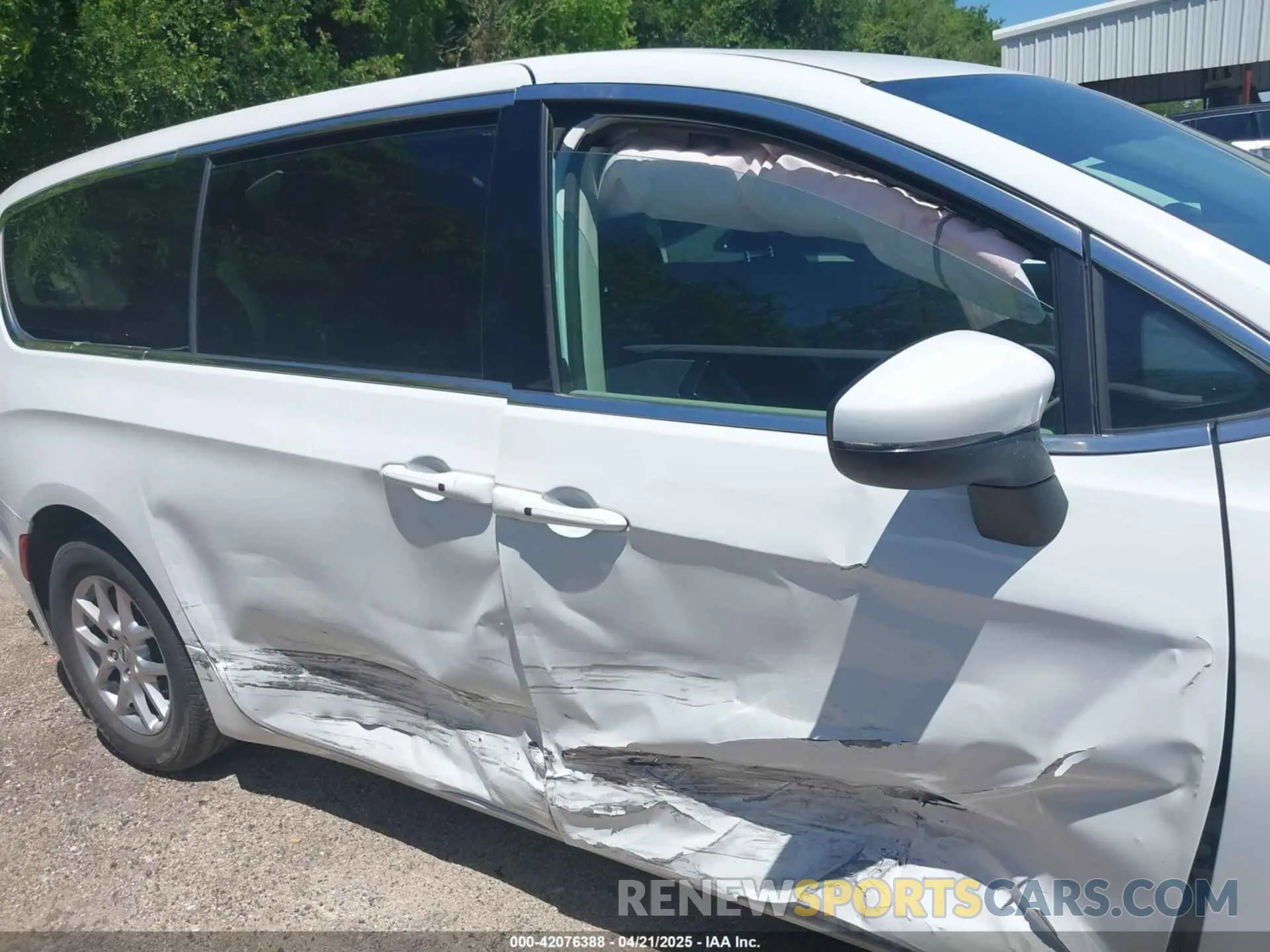 13 Фотография поврежденного автомобиля 2C4RC1BG9PR531325 CHRYSLER PACIFICA 2023