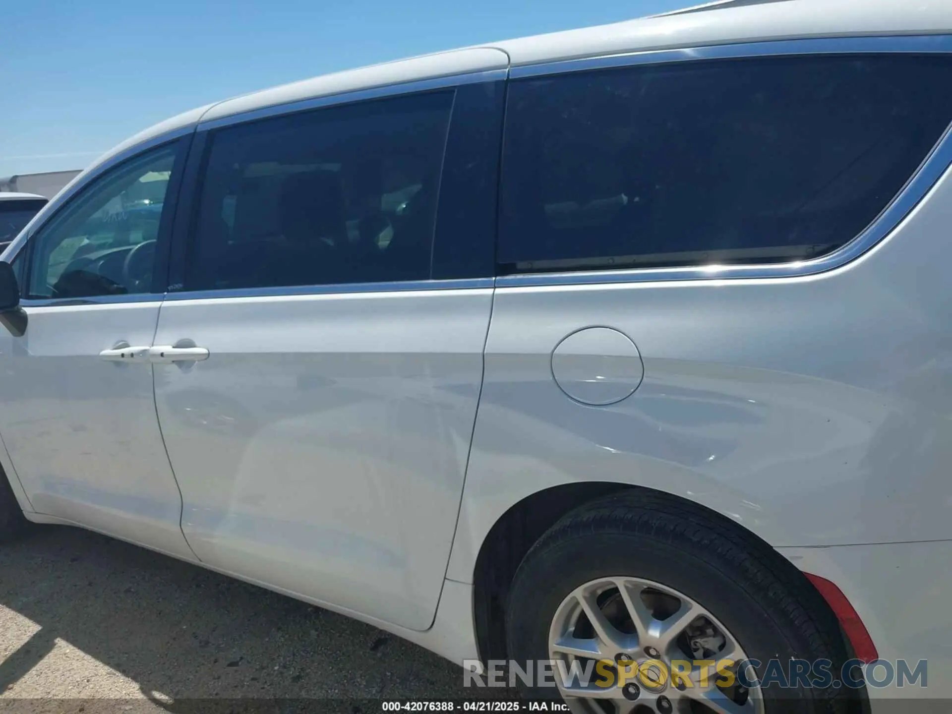 14 Фотография поврежденного автомобиля 2C4RC1BG9PR531325 CHRYSLER PACIFICA 2023