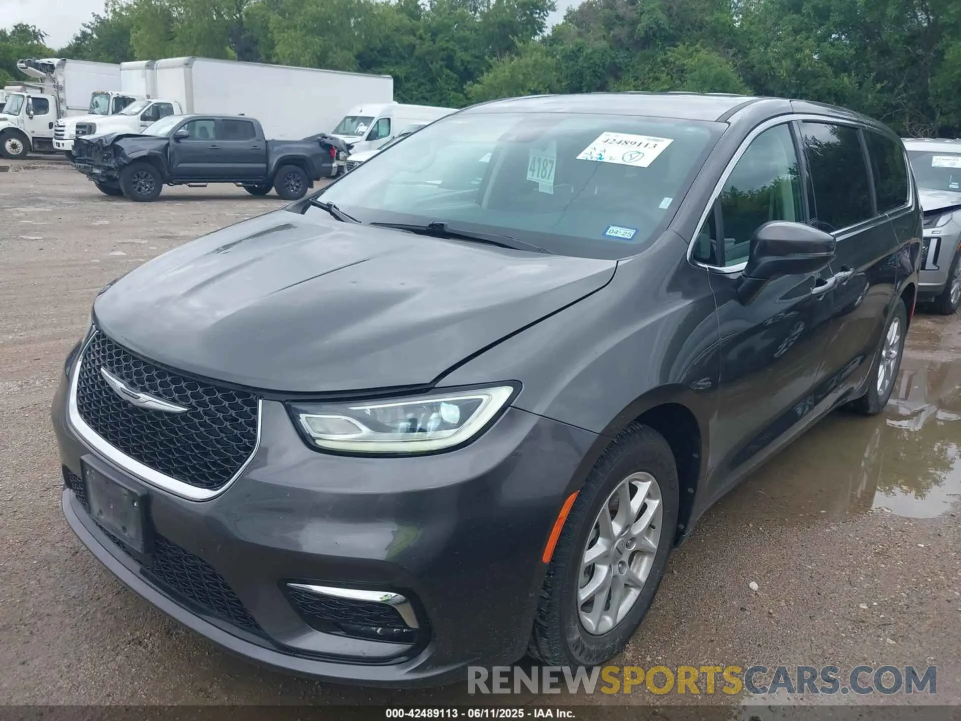 2 Photograph of a damaged car 2C4RC1BG9PR550683 CHRYSLER PACIFICA 2023