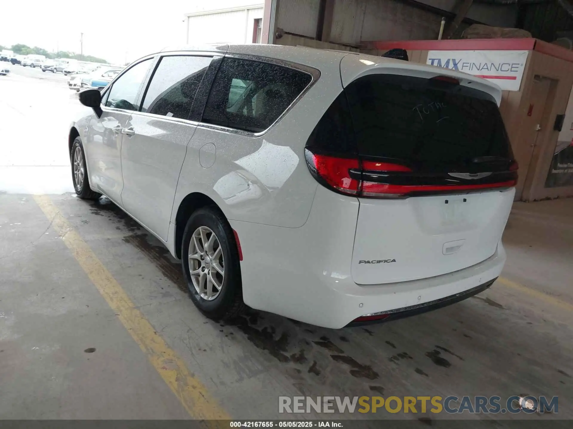 3 Фотография поврежденного автомобиля 2C4RC1BG9PR620991 CHRYSLER PACIFICA 2023