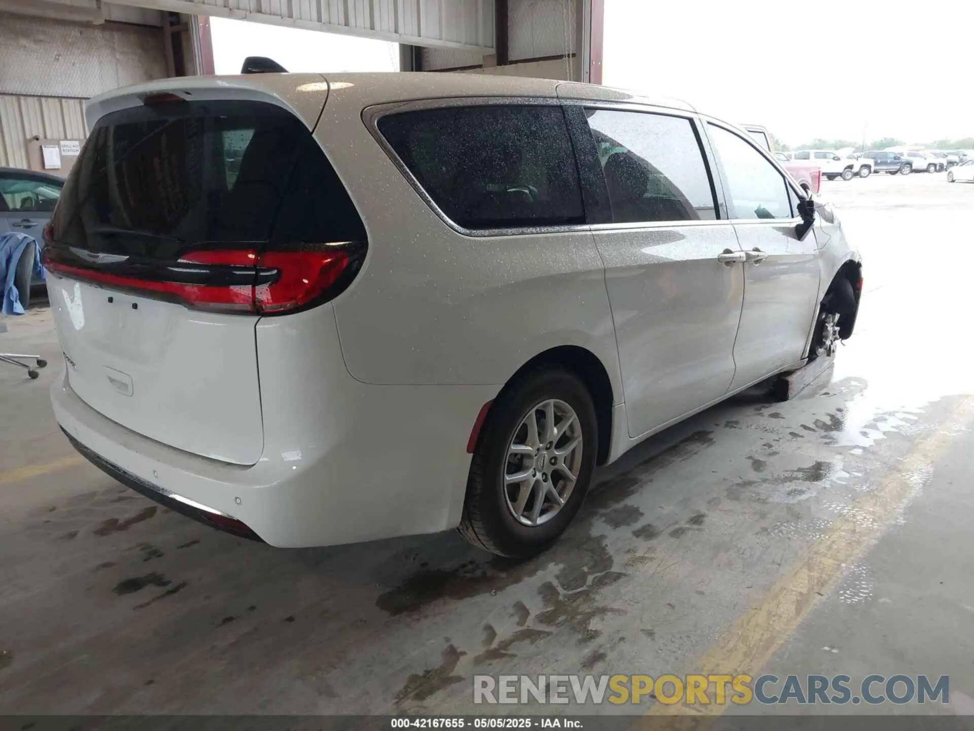 4 Фотография поврежденного автомобиля 2C4RC1BG9PR620991 CHRYSLER PACIFICA 2023