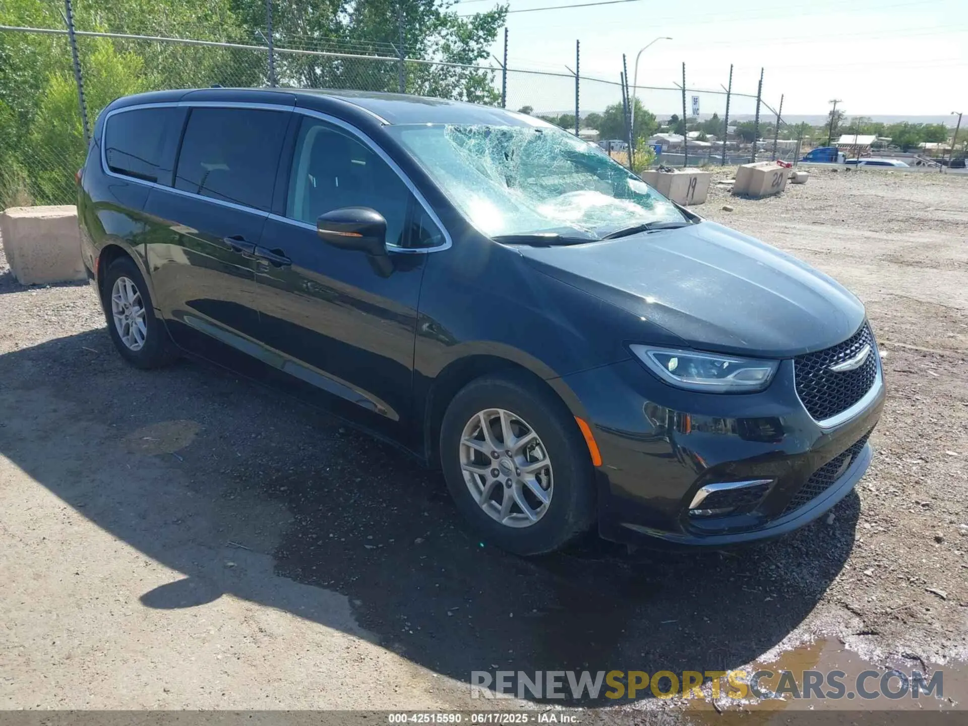 1 Фотография поврежденного автомобиля 2C4RC1BG9PR628170 CHRYSLER PACIFICA 2023