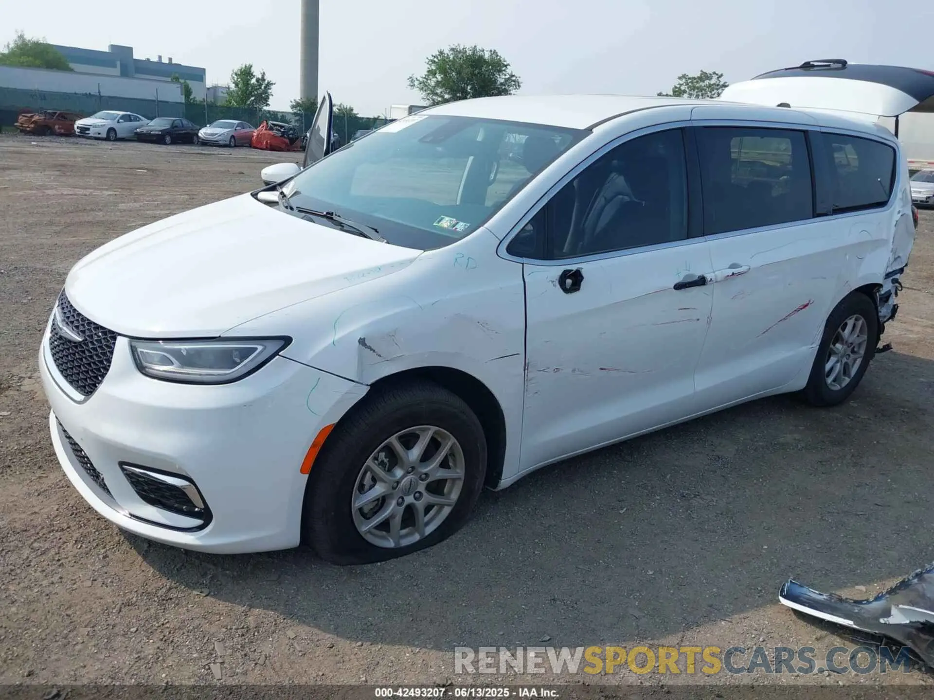 2 Photograph of a damaged car 2C4RC1BGXPR509365 CHRYSLER PACIFICA 2023