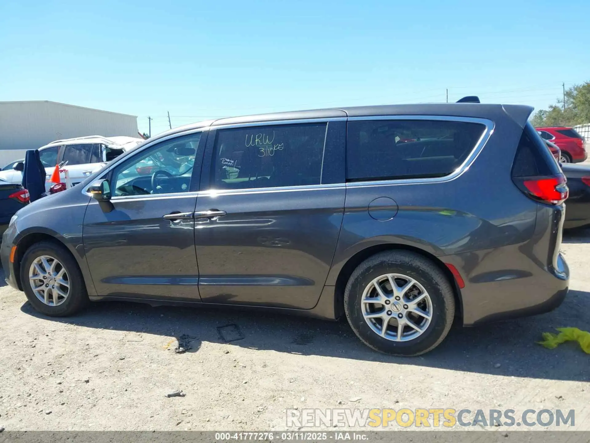 14 Фотография поврежденного автомобиля 2C4RC1BGXPR530636 CHRYSLER PACIFICA 2023
