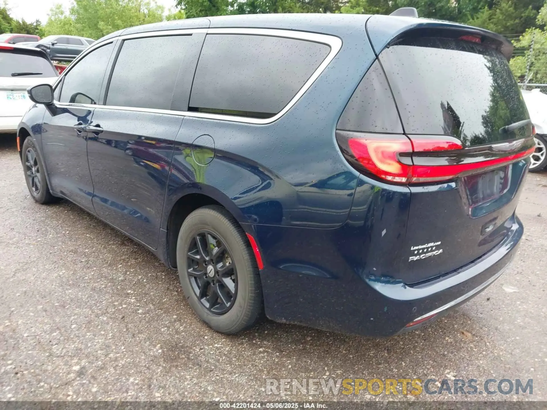 3 Photograph of a damaged car 2C4RC1BGXPR536596 CHRYSLER PACIFICA 2023