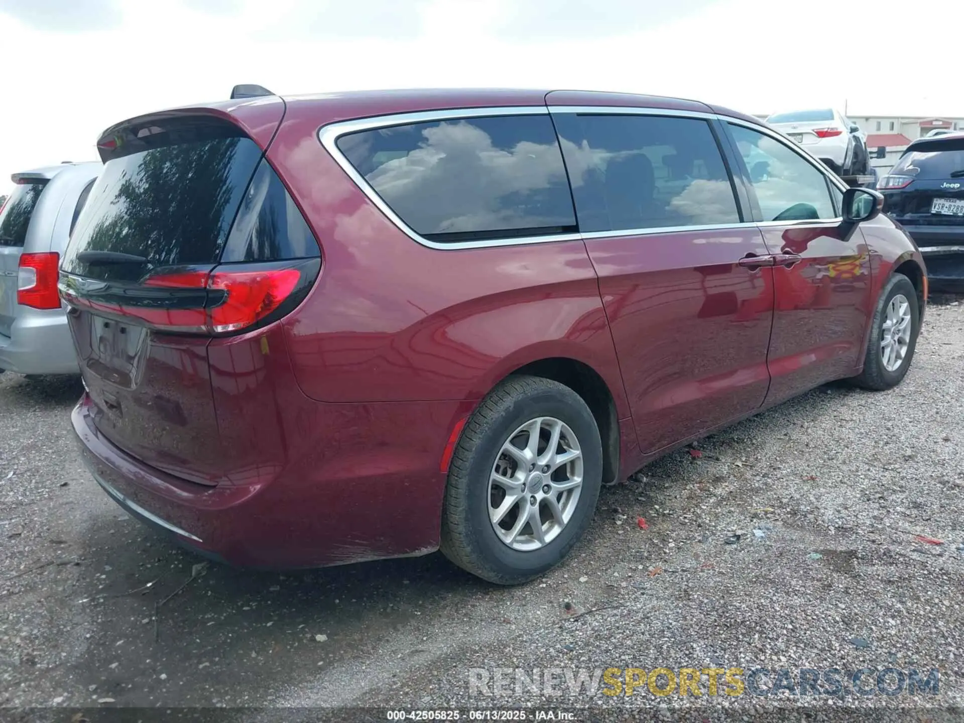 4 Photograph of a damaged car 2C4RC1BGXPR571557 CHRYSLER PACIFICA 2023