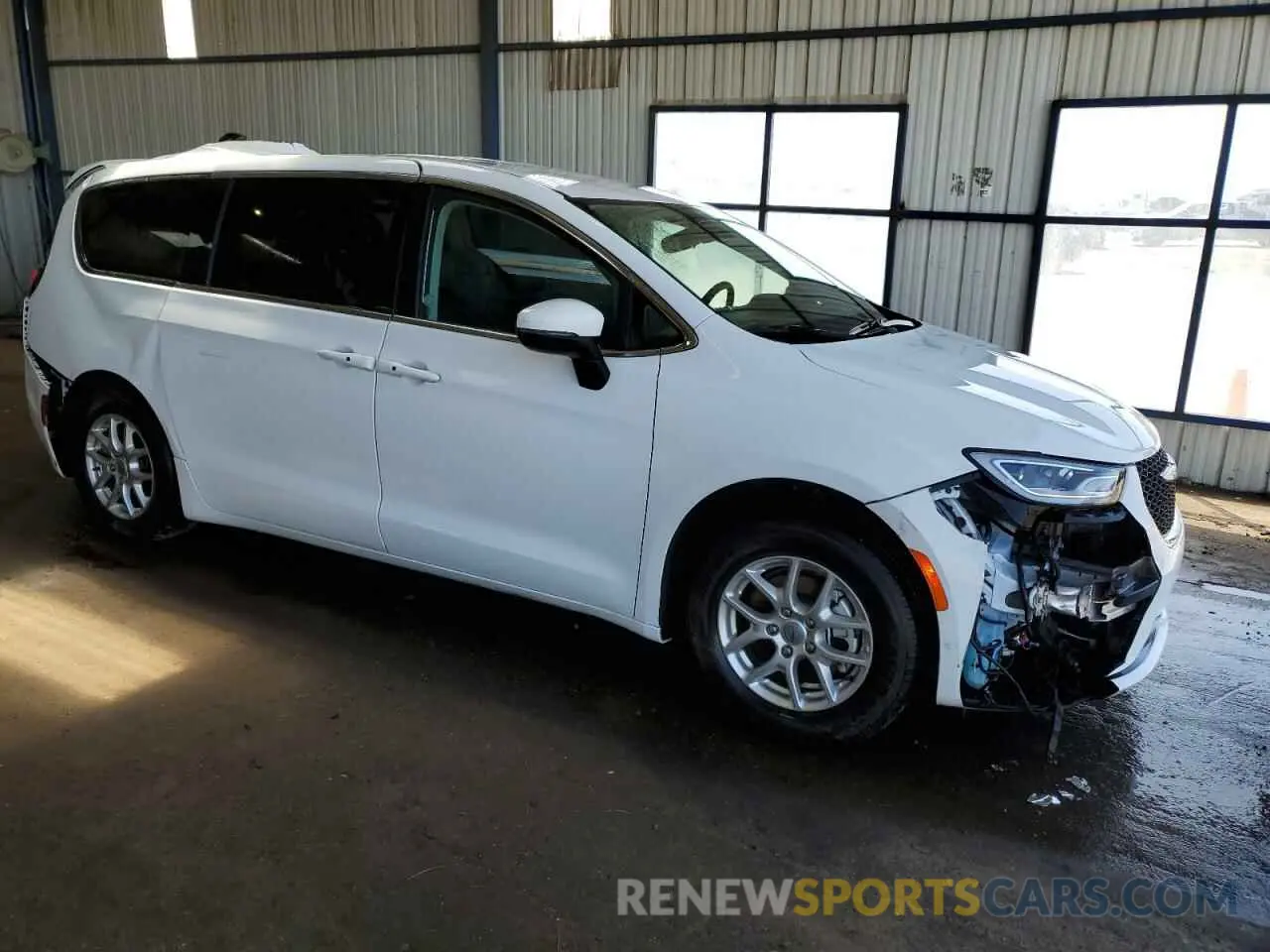 4 Photograph of a damaged car 2C4RC1BGXPR606470 CHRYSLER PACIFICA 2023