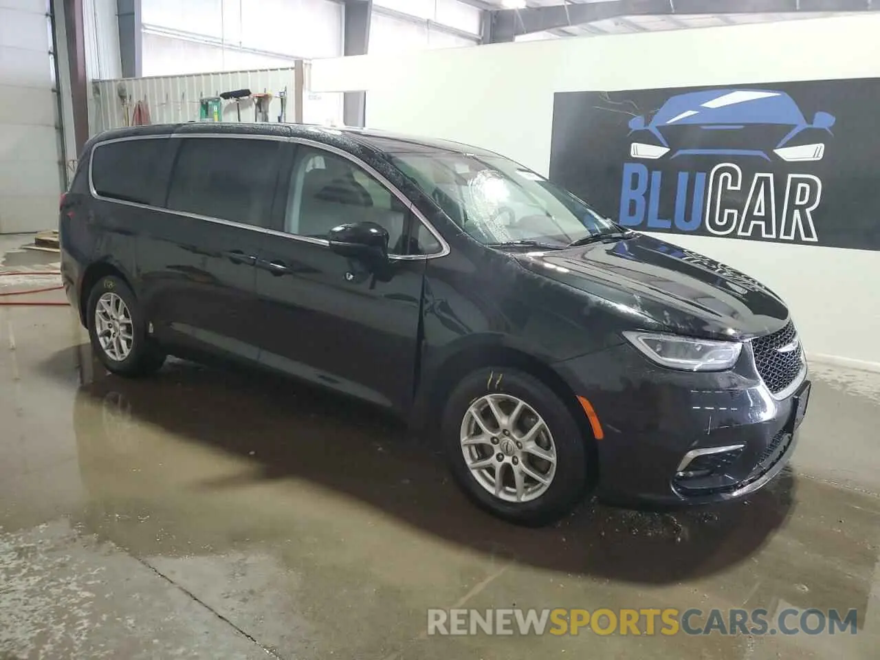 4 Photograph of a damaged car 2C4RC1BGXPR621325 CHRYSLER PACIFICA 2023