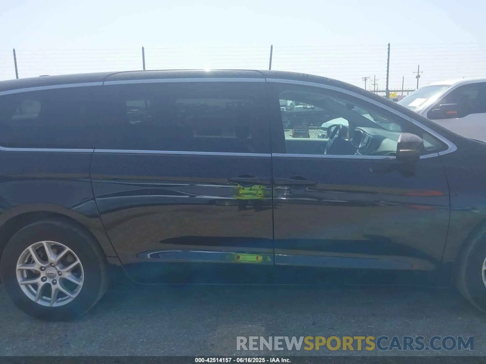 13 Фотография поврежденного автомобиля 2C4RC1BGXPR627545 CHRYSLER PACIFICA 2023