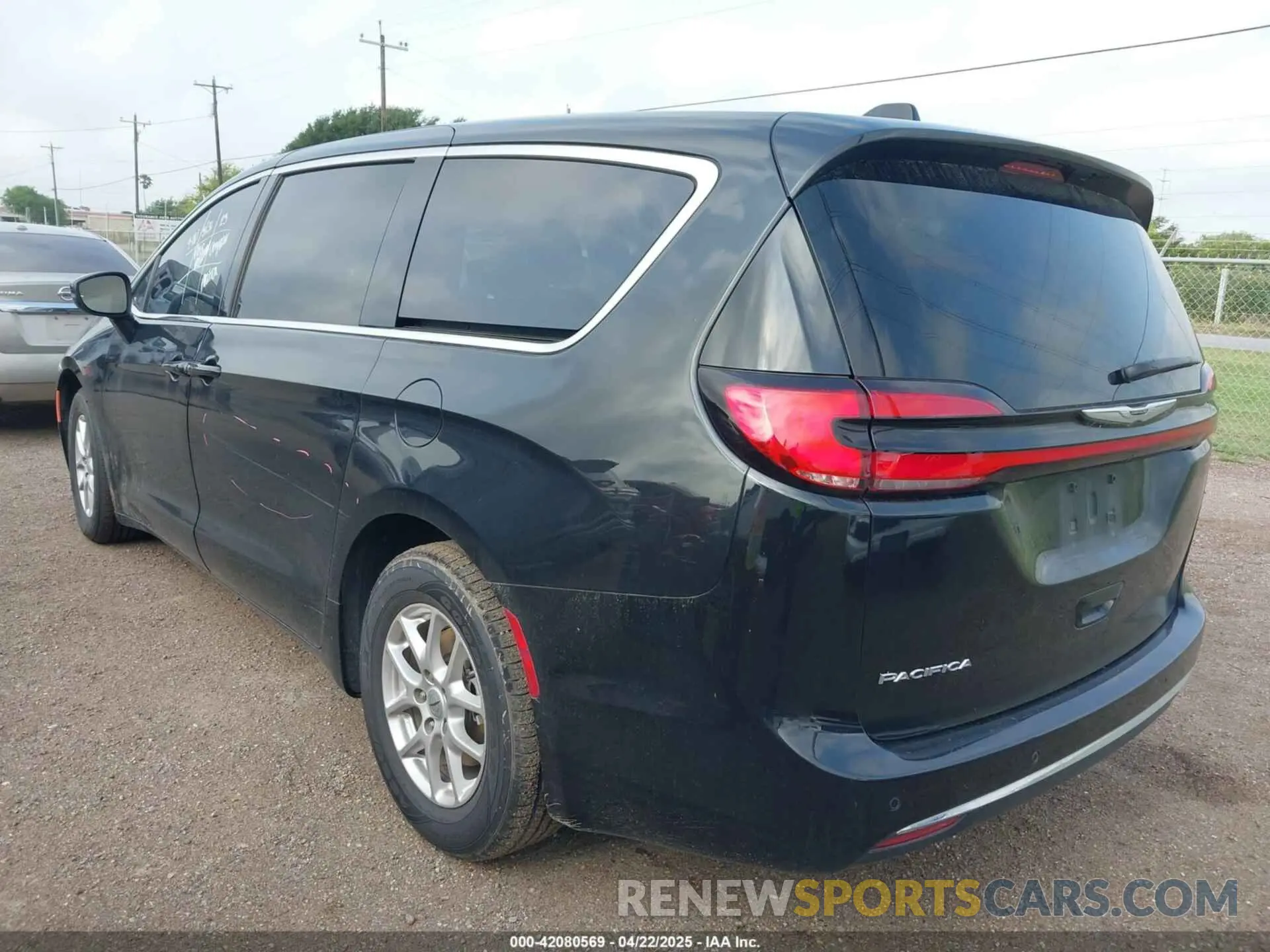 3 Photograph of a damaged car 2C4RC1FG0PR555555 CHRYSLER PACIFICA 2023
