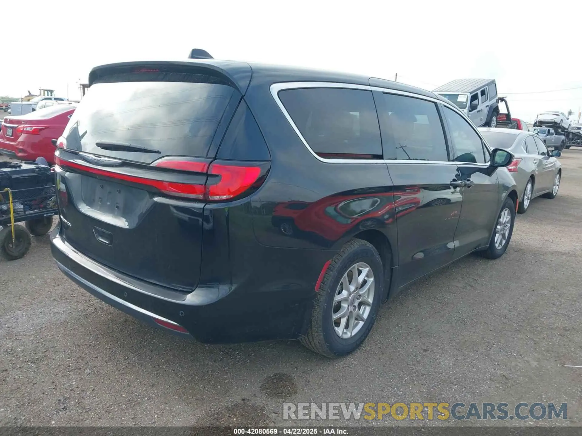 4 Photograph of a damaged car 2C4RC1FG0PR555555 CHRYSLER PACIFICA 2023
