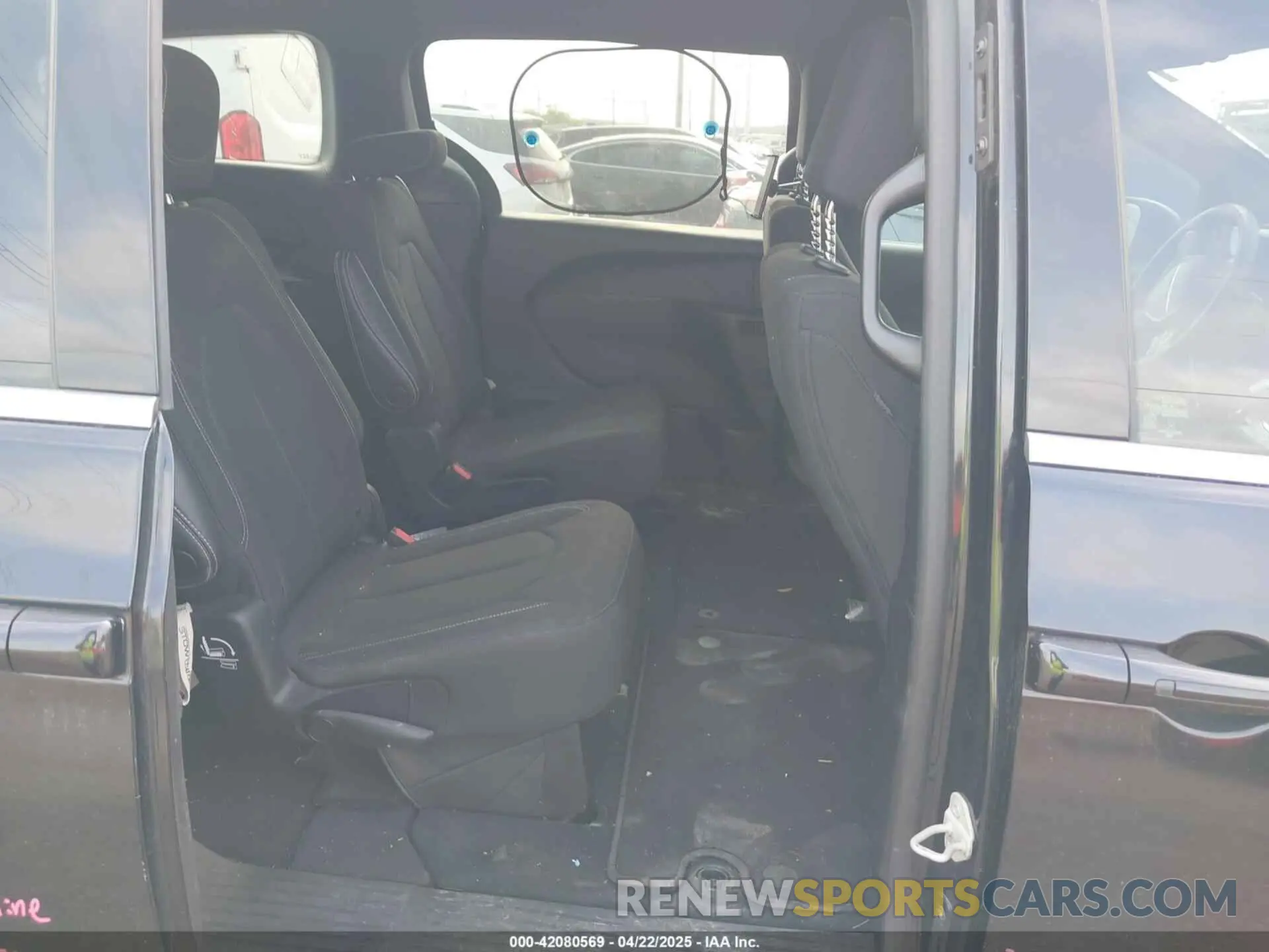 8 Photograph of a damaged car 2C4RC1FG0PR555555 CHRYSLER PACIFICA 2023