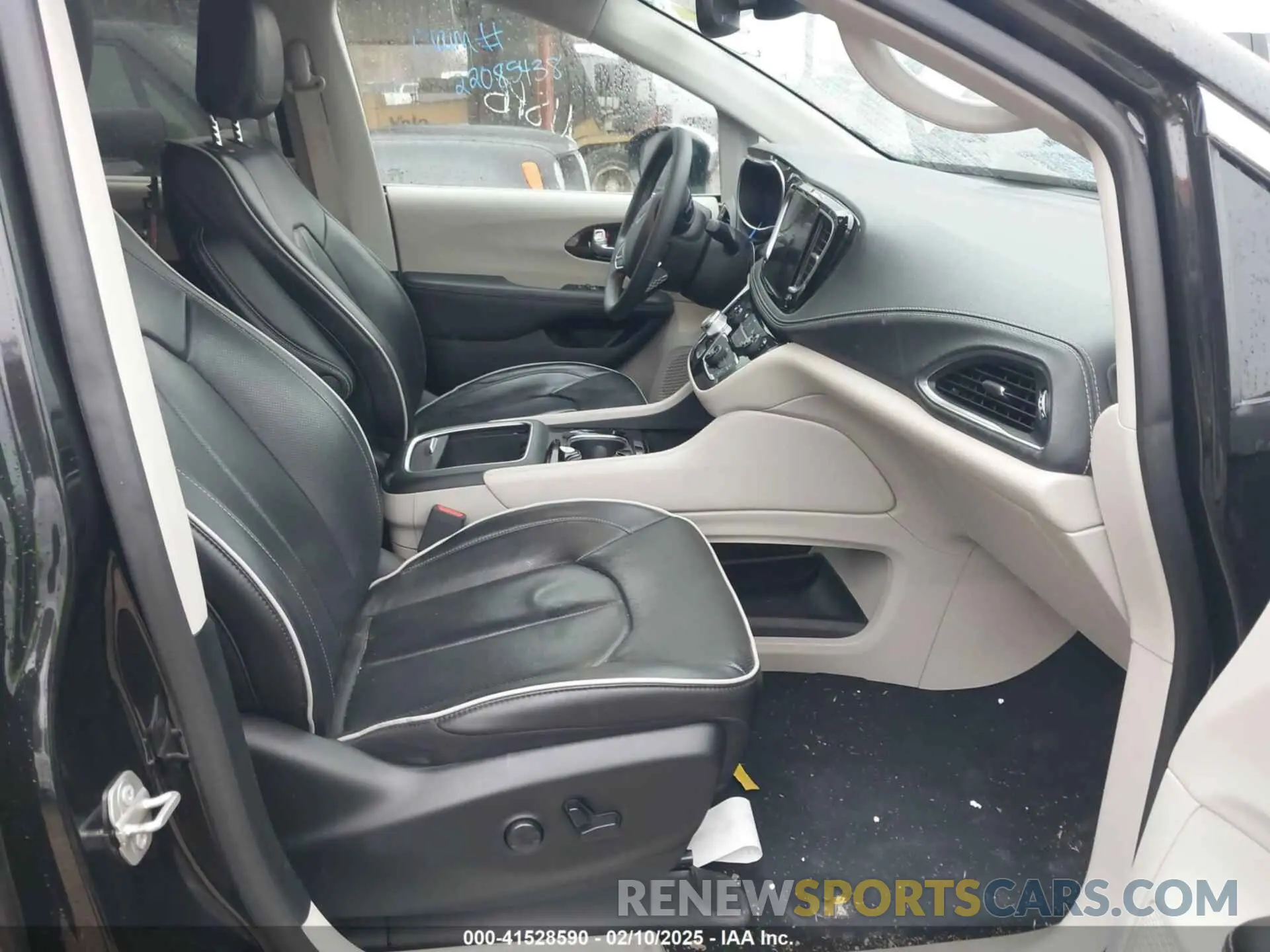 5 Фотография поврежденного автомобиля 2C4RC1GG1PR601585 CHRYSLER PACIFICA 2023