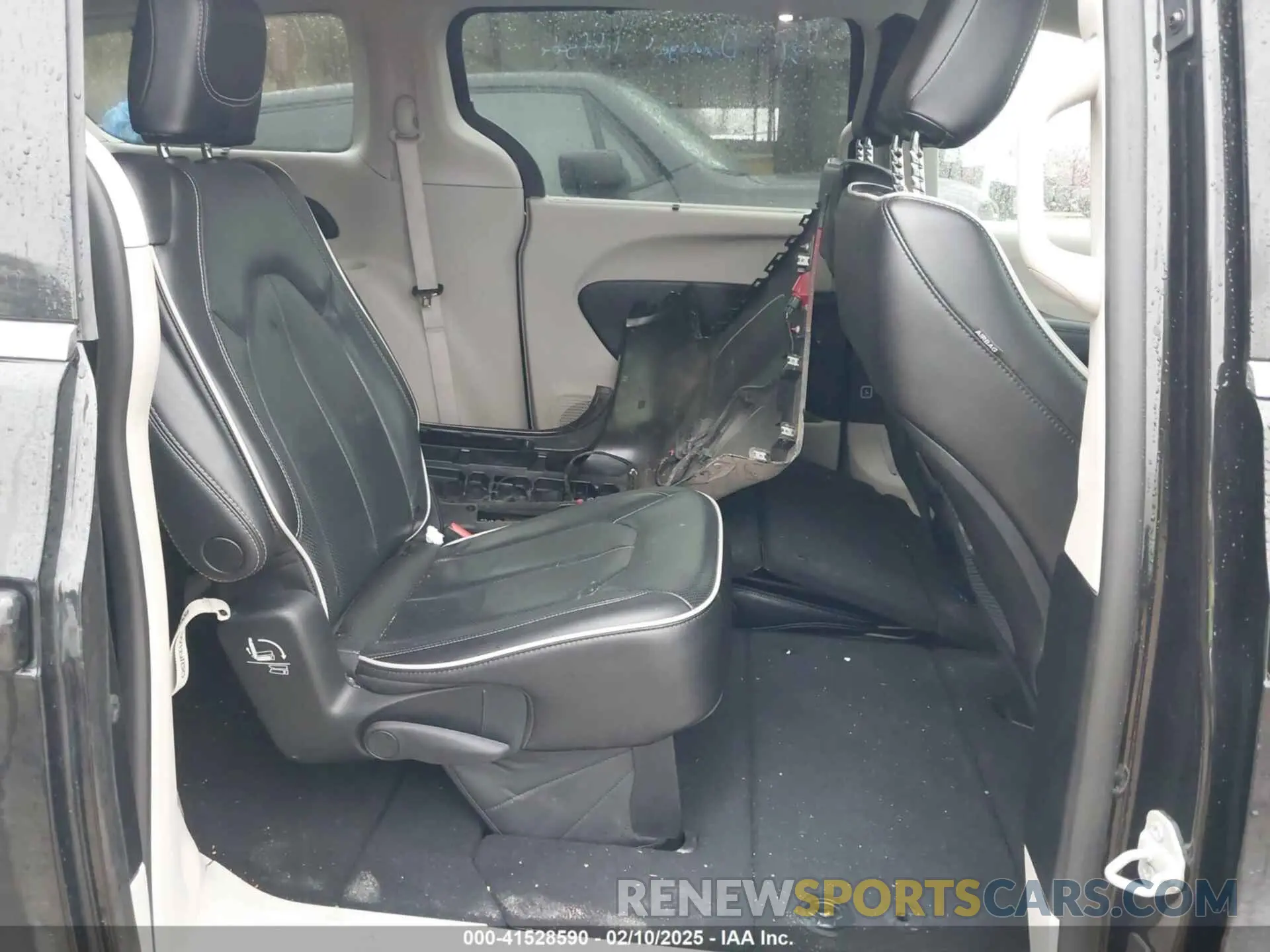 8 Фотография поврежденного автомобиля 2C4RC1GG1PR601585 CHRYSLER PACIFICA 2023