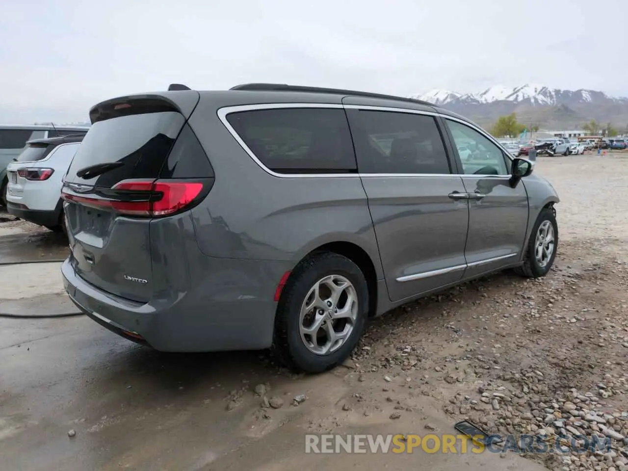 3 Photograph of a damaged car 2C4RC1GG2PR520384 CHRYSLER PACIFICA 2023