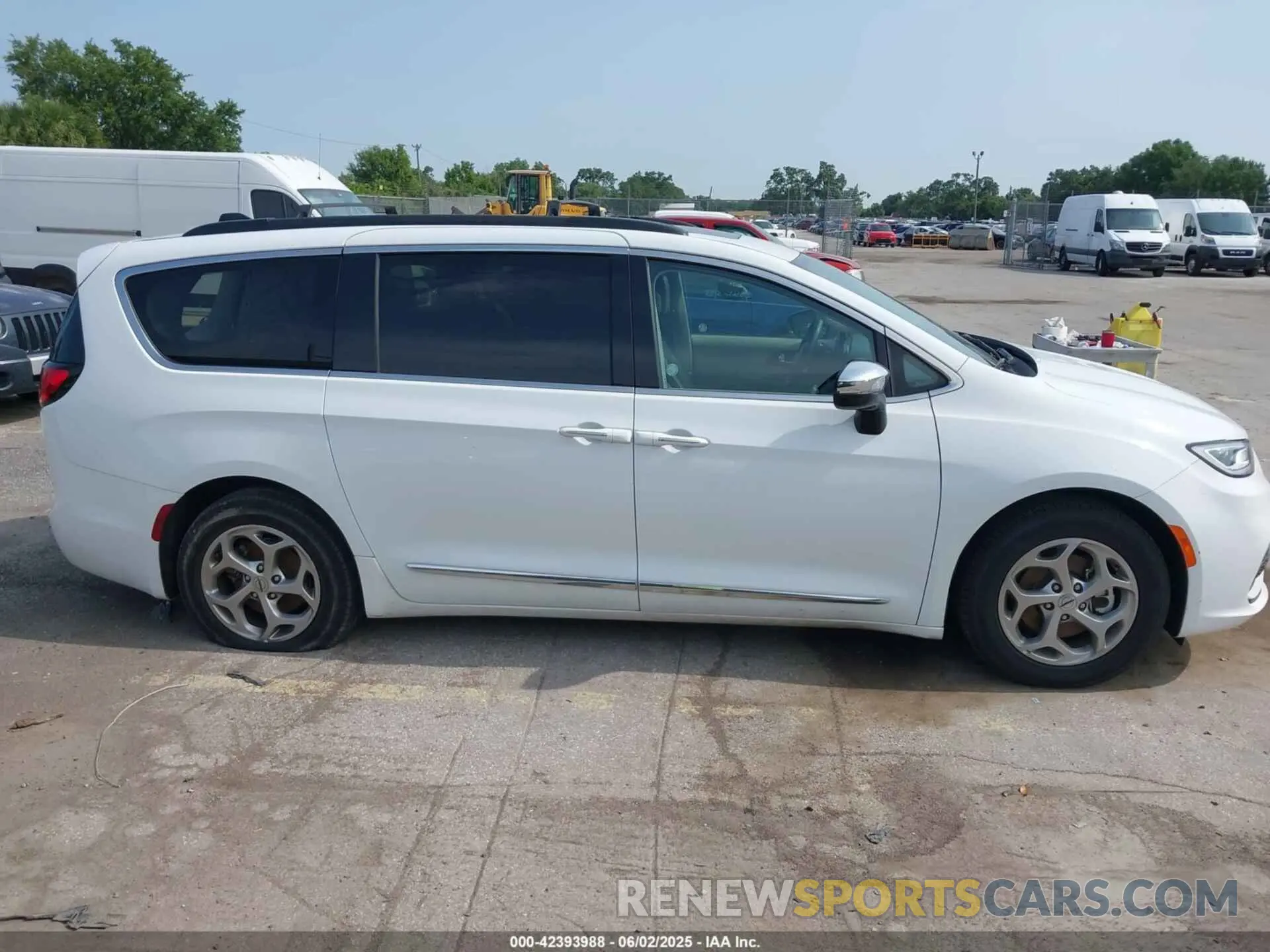 13 Фотография поврежденного автомобиля 2C4RC1GG7PR566163 CHRYSLER PACIFICA 2023