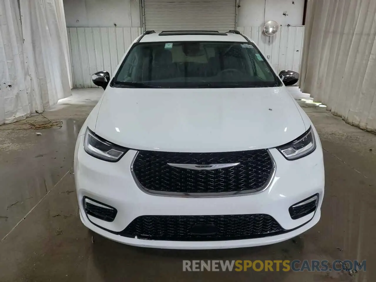 5 Photograph of a damaged car 2C4RC1GG9PR548957 CHRYSLER PACIFICA 2023