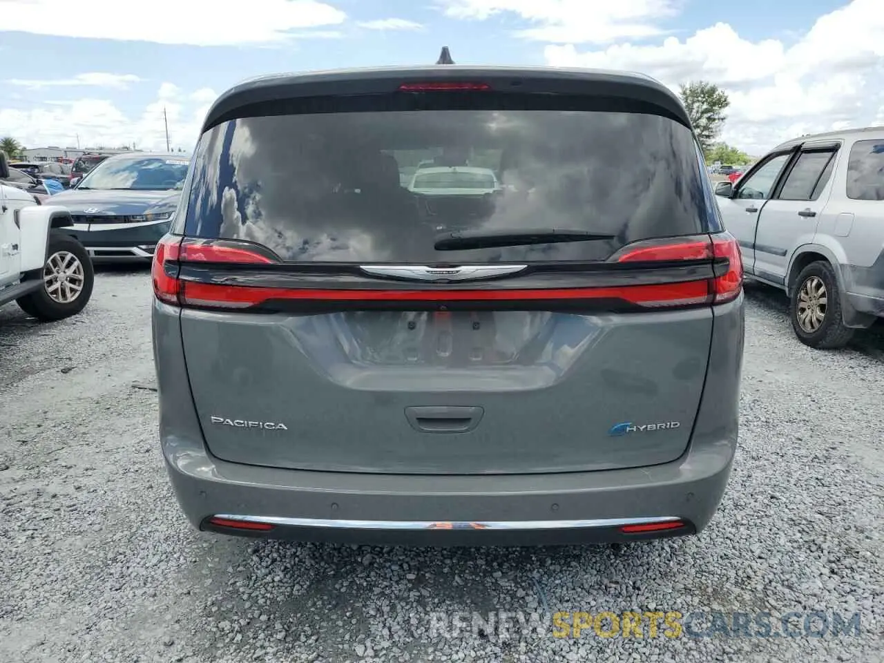 6 Photograph of a damaged car 2C4RC1L70PR554281 CHRYSLER PACIFICA 2023