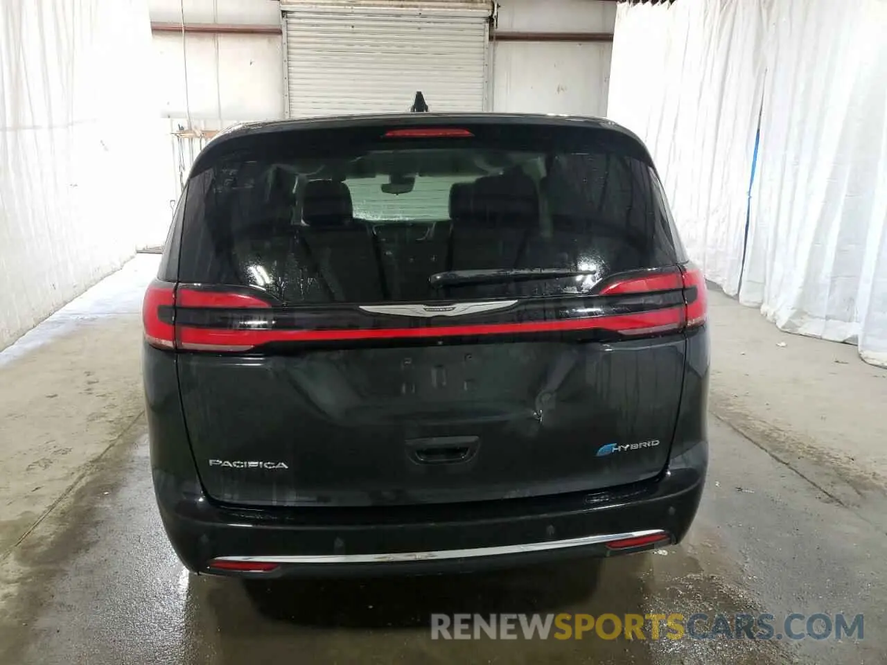 6 Photograph of a damaged car 2C4RC1L70PR565278 CHRYSLER PACIFICA 2023