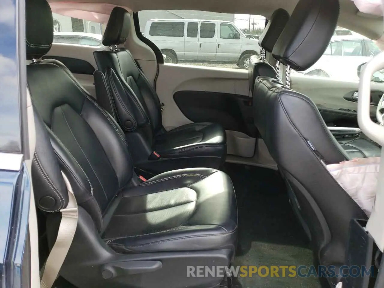 11 Фотография поврежденного автомобиля 2C4RC1L70PR614642 CHRYSLER PACIFICA 2023