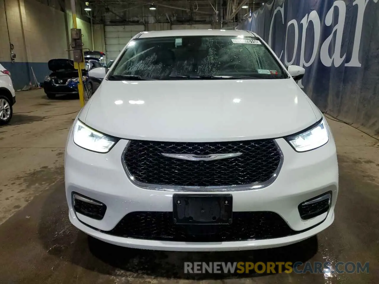 5 Фотография поврежденного автомобиля 2C4RC1L72PR562270 CHRYSLER PACIFICA 2023
