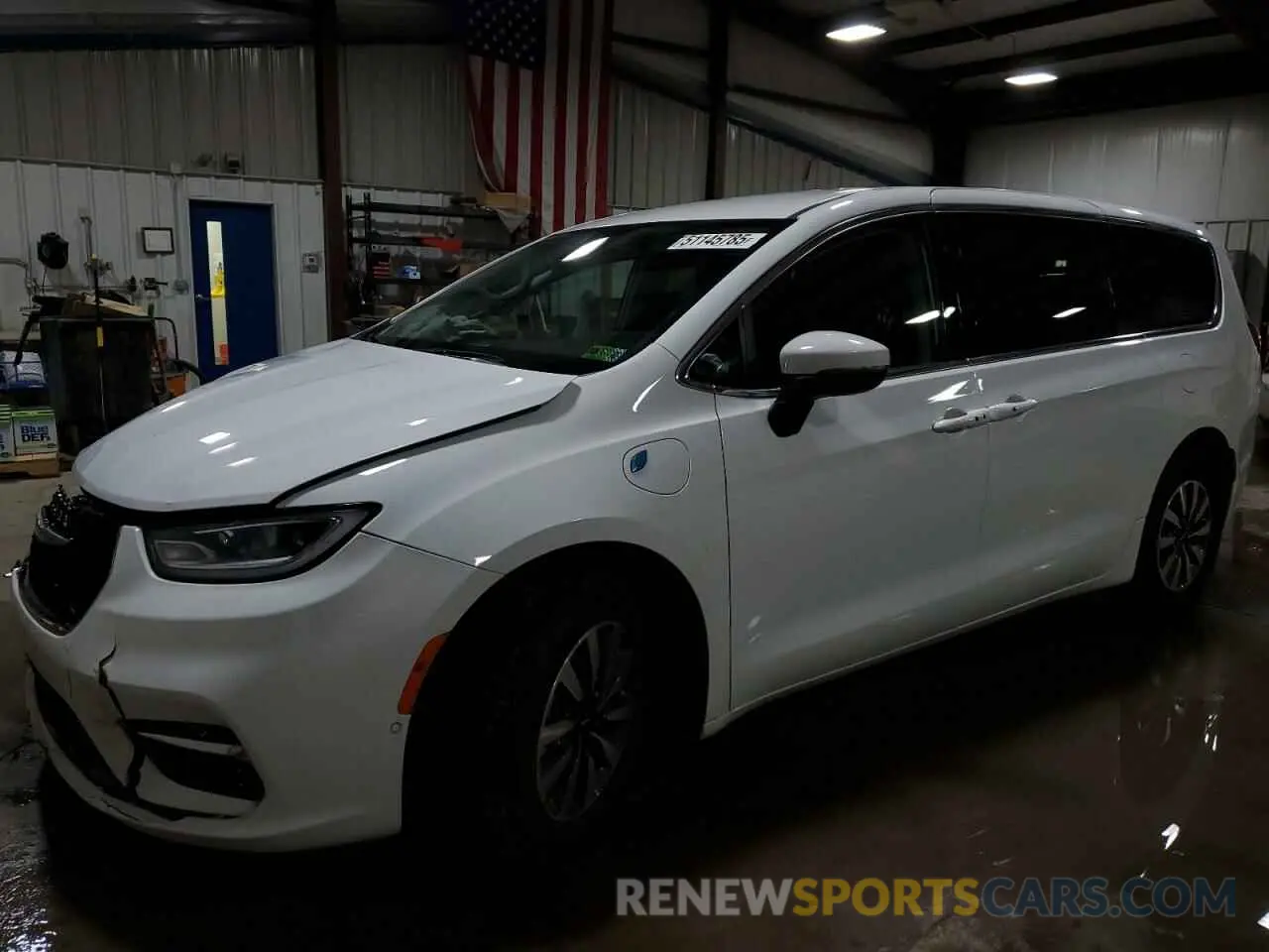 1 Photograph of a damaged car 2C4RC1L72PR588870 CHRYSLER PACIFICA 2023