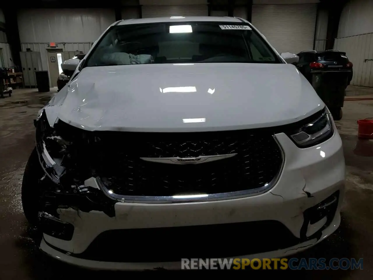 5 Photograph of a damaged car 2C4RC1L72PR588870 CHRYSLER PACIFICA 2023