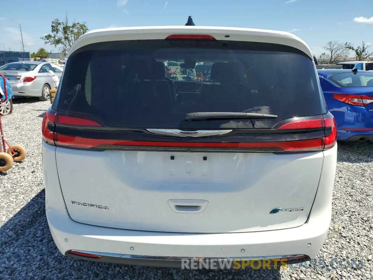 6 Фотография поврежденного автомобиля 2C4RC1L74PR558768 CHRYSLER PACIFICA 2023
