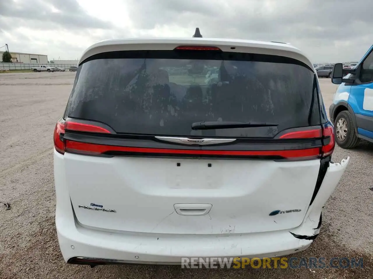 6 Photograph of a damaged car 2C4RC1L74PR592242 CHRYSLER PACIFICA 2023