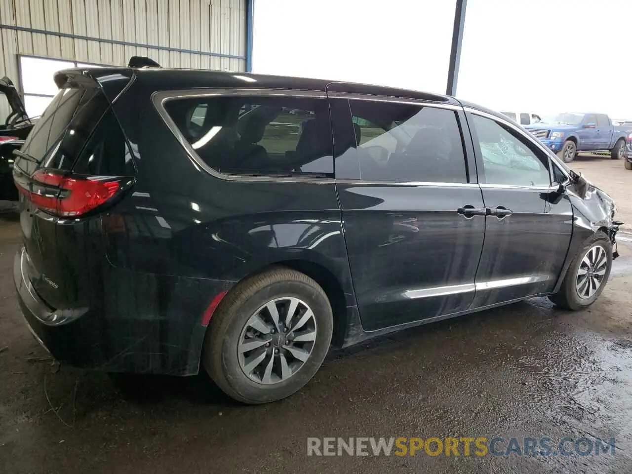 3 Photograph of a damaged car 2C4RC1L74PR632528 CHRYSLER PACIFICA 2023