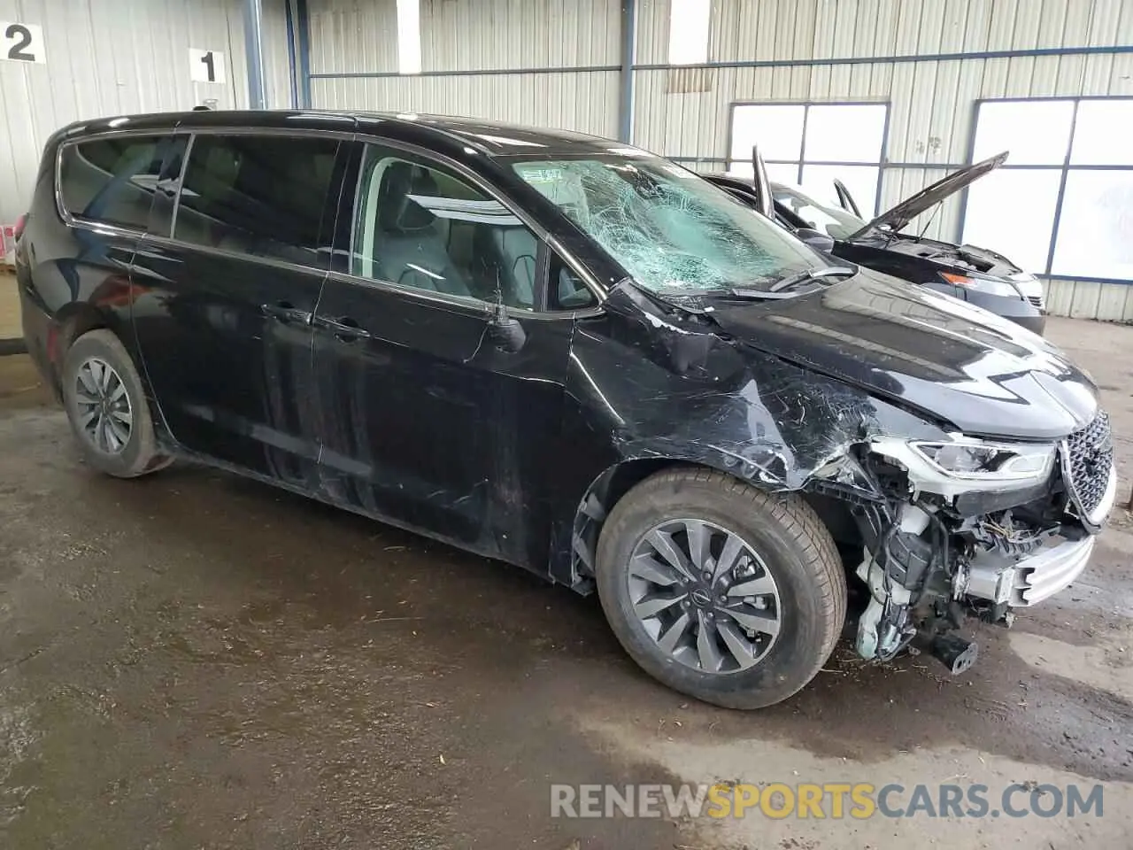 4 Photograph of a damaged car 2C4RC1L74PR632528 CHRYSLER PACIFICA 2023