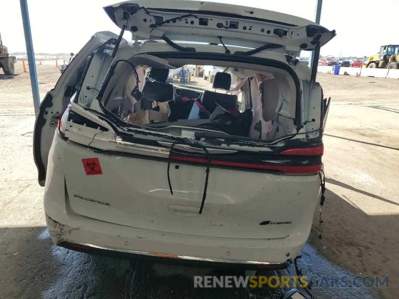 6 Photograph of a damaged car 2C4RC1L79PR554313 CHRYSLER PACIFICA 2023