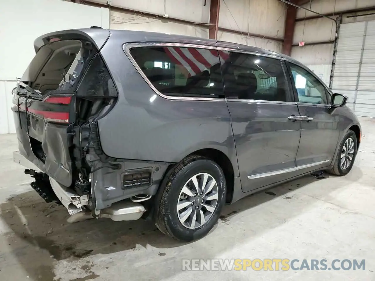 3 Фотография поврежденного автомобиля 2C4RC1S75PR592297 CHRYSLER PACIFICA 2023