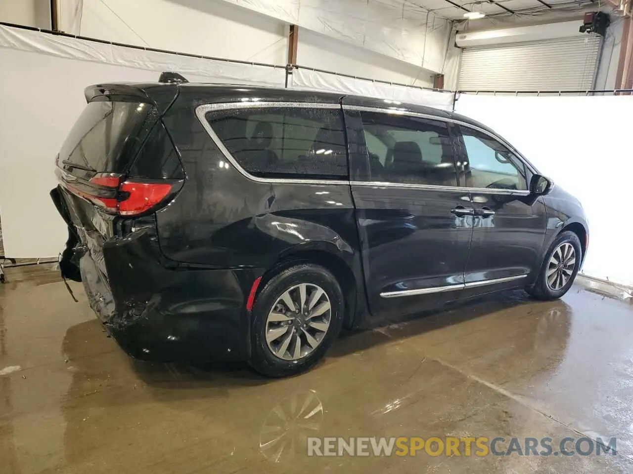 3 Photograph of a damaged car 2C4RC1S75PR626237 CHRYSLER PACIFICA 2023