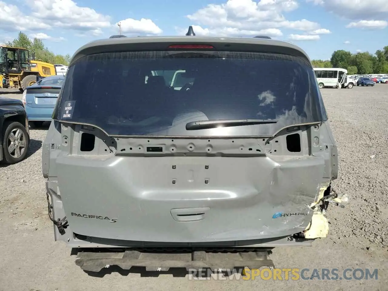 6 Photograph of a damaged car 2C4RC1S76PR589215 CHRYSLER PACIFICA 2023