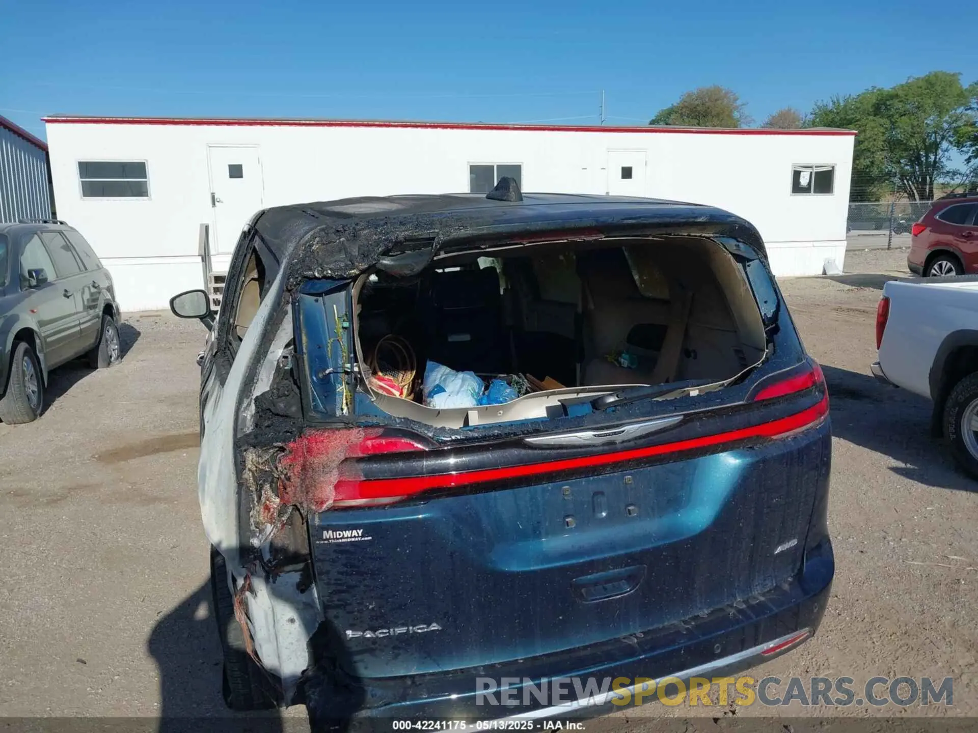 14 Фотография поврежденного автомобиля 2C4RC3BG0PR605159 CHRYSLER PACIFICA 2023